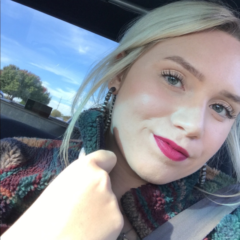 Meet your Posher, Katie